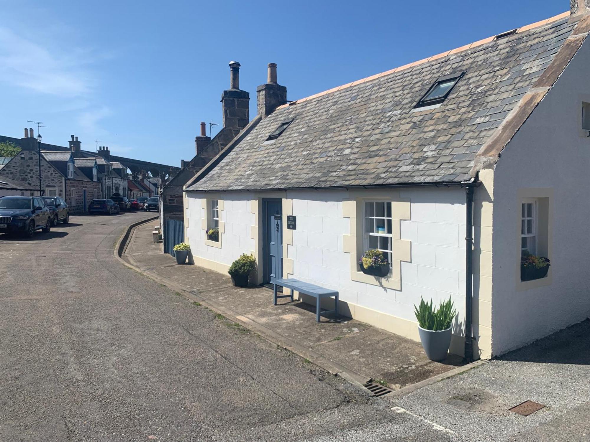 Zen Cottage Seatown Cullen Exterior photo